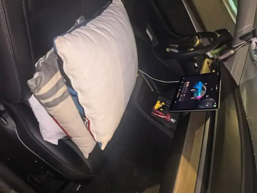 2022 Tesla Model Y BEV 60KWH,autocango,china used car exporter,china ev exporter,chinese used car exporter,chinese used ev exporter