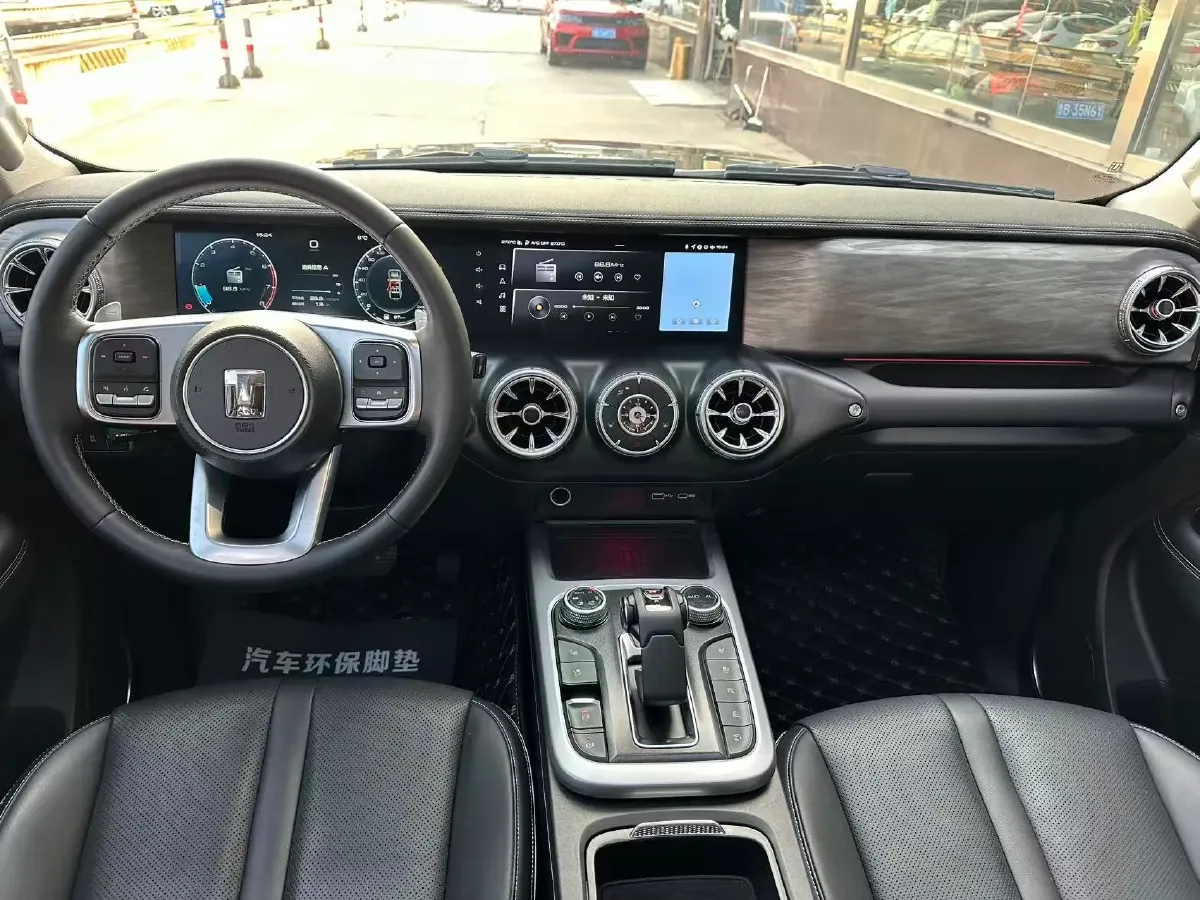 2023 Tank 300 2.0T 227HP L4 8AT,autocango,china used car exporter,china ev exporter,chinese used car exporter,chinese used ev exporter