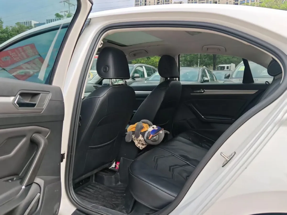 2021 Volkswagen Lamando 1.4T 150HP L4 7DCT,autocango,china used car exporter,china ev exporter,chinese used car exporter,chinese used ev exporter