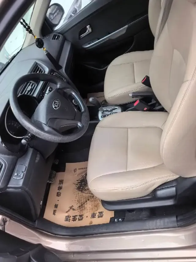 2017 Ford Escort 1.5L 113HP L4 6AT,autocango,china used car exporter,china ev exporter,chinese used car exporter,chinese used ev exporter