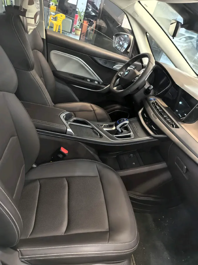 2025 Livan 8 BEV 68.03KWH,autocango,china used car exporter,china ev exporter,chinese used car exporter,chinese used ev exporter