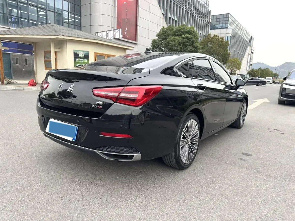 2022 HongQi H5 1.5T 169HP L4 7DCT,autocango,china used car exporter,china ev exporter,chinese used car exporter,chinese used ev exporter