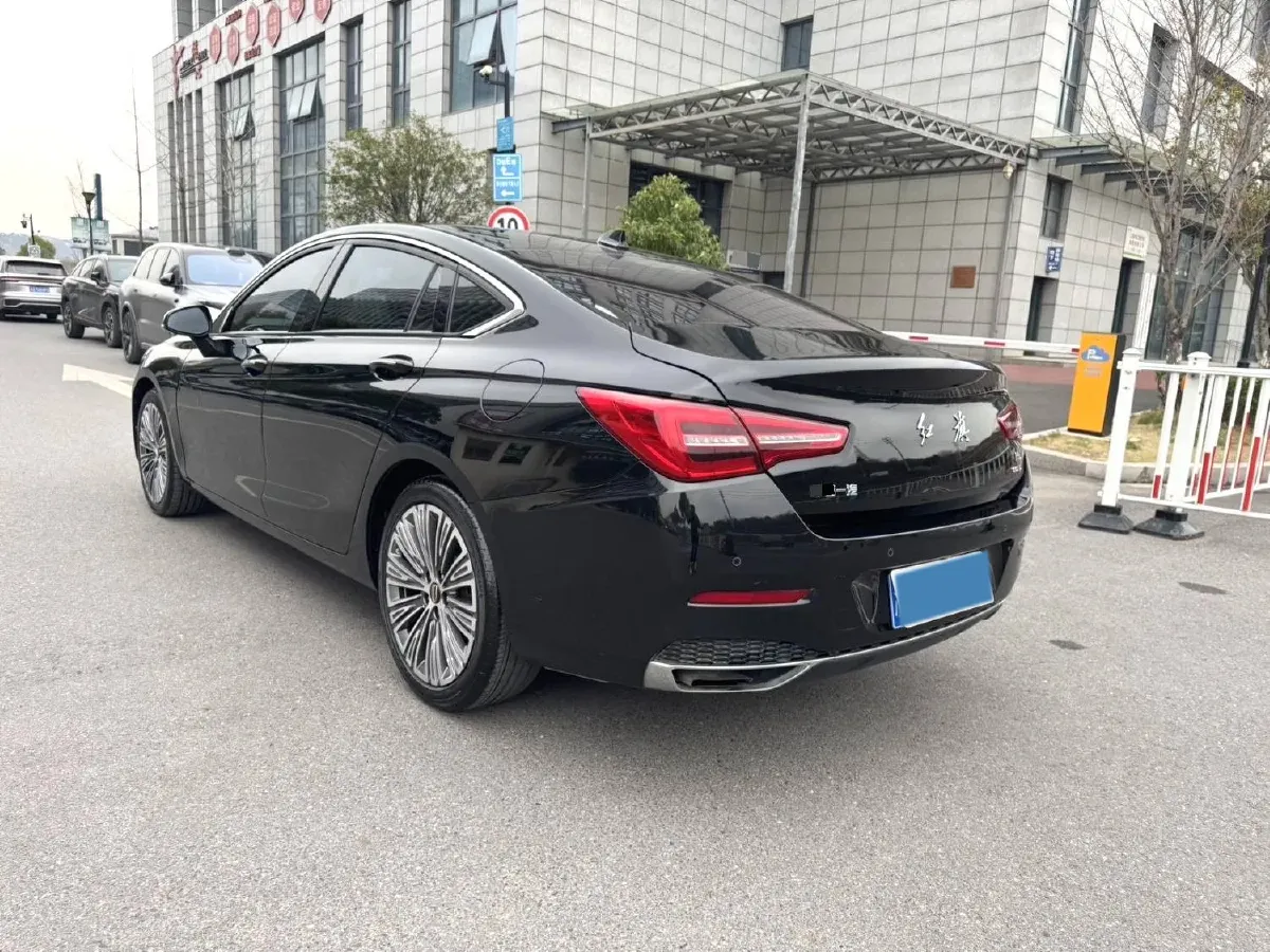 2022 HongQi H5 1.5T 169HP L4 7DCT,autocango,china used car exporter,china ev exporter,chinese used car exporter,chinese used ev exporter