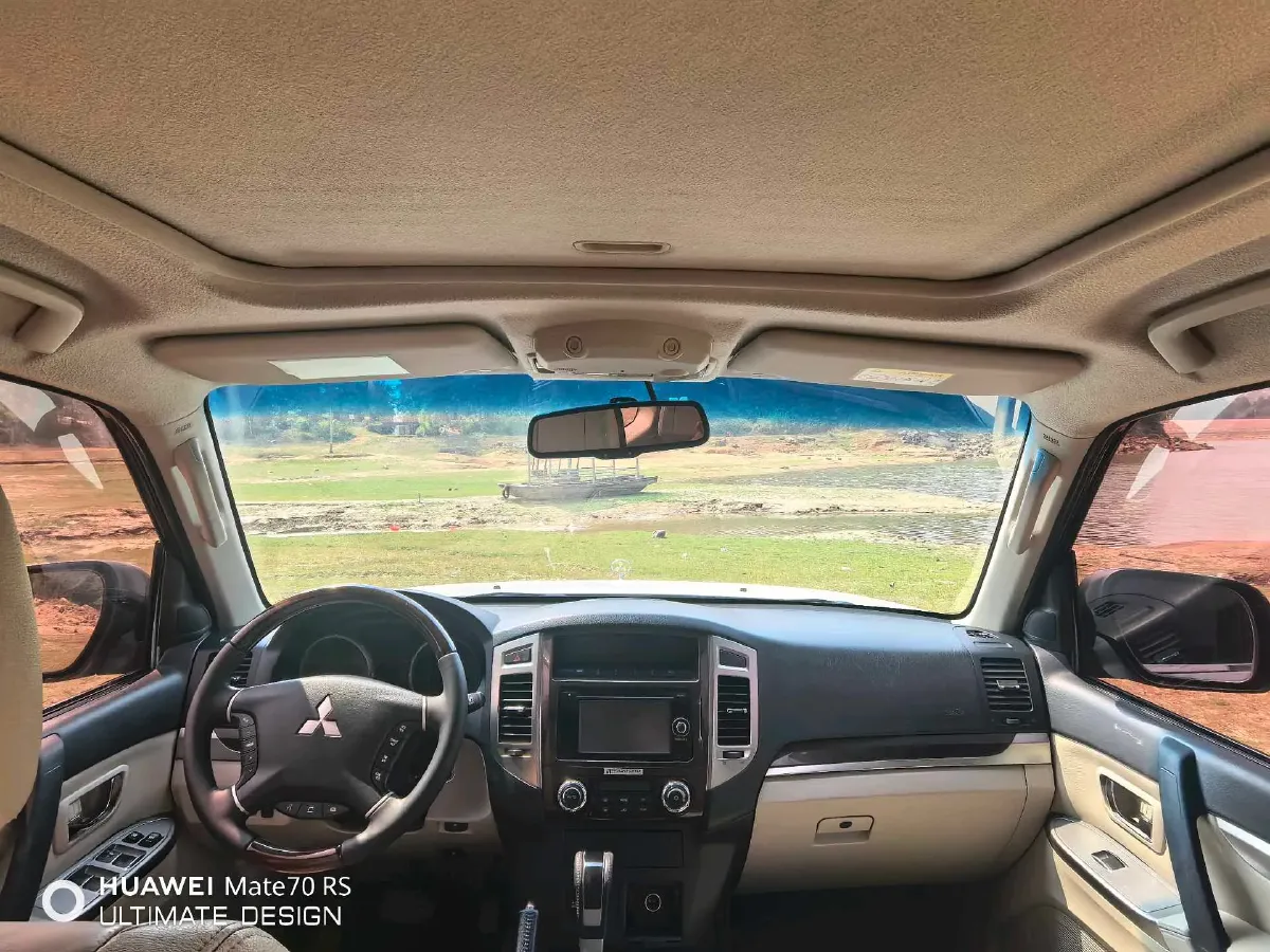 2018 Mitsubishi Pajero 3.0L 174HP V6 5AT,autocango,china used car exporter,china ev exporter,chinese used car exporter,chinese used ev exporter