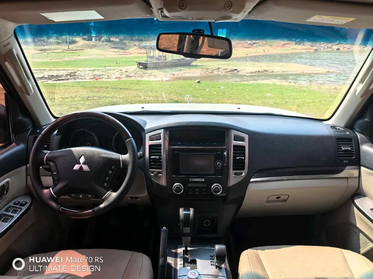 2018 Mitsubishi Pajero 3.0L 174HP V6 5AT,autocango,china used car exporter,china ev exporter,chinese used car exporter,chinese used ev exporter