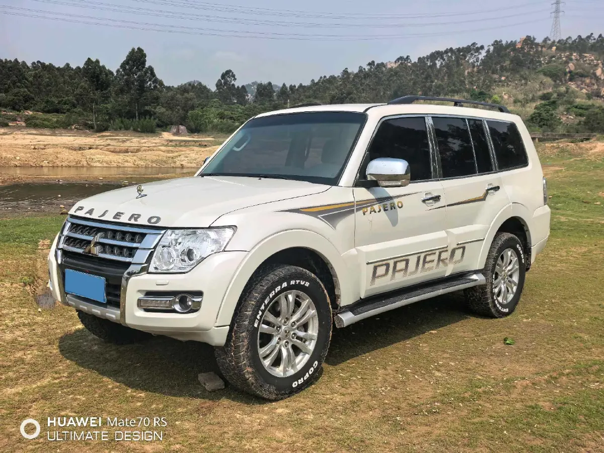 2018 Mitsubishi Pajero 3.0L 174HP V6 5AT,autocango,china used car exporter,china ev exporter,chinese used car exporter,chinese used ev exporter