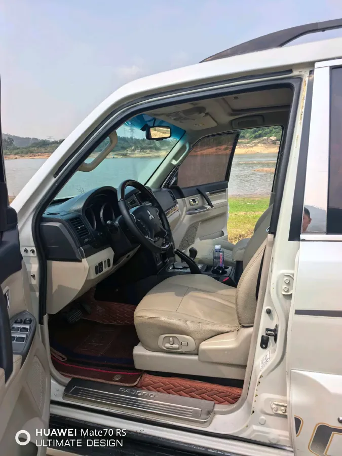 2018 Mitsubishi Pajero 3.0L 174HP V6 5AT,autocango,china used car exporter,china ev exporter,chinese used car exporter,chinese used ev exporter