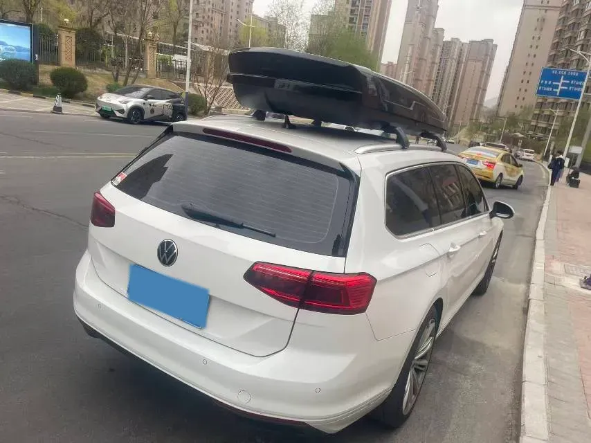 2021 Volkswagen Alltrack 2.0T 190HP L4 7DCT,autocango,china used car exporter,china ev exporter,chinese used car exporter,chinese used ev exporter