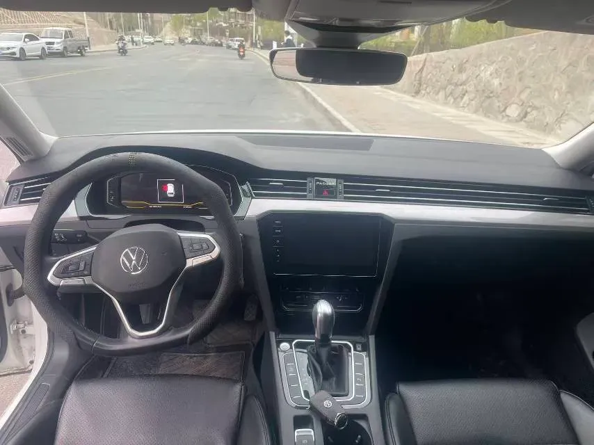 2021 Volkswagen Alltrack 2.0T 190HP L4 7DCT,autocango,china used car exporter,china ev exporter,chinese used car exporter,chinese used ev exporter