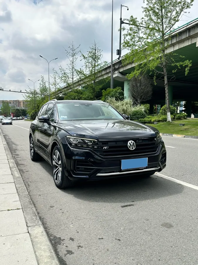 2019 Volkswagen Touareg 3.0T 340HP V6 8AT,autocango,china used car exporter,china ev exporter,chinese used car exporter,chinese used ev exporter