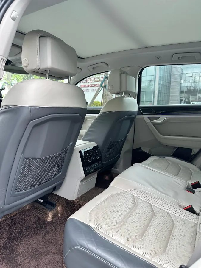 2019 Volkswagen Touareg 3.0T 340HP V6 8AT,autocango,china used car exporter,china ev exporter,chinese used car exporter,chinese used ev exporter