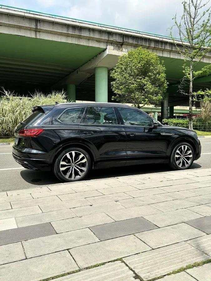 2019 Volkswagen Touareg 3.0T 340HP V6 8AT,autocango,china used car exporter,china ev exporter,chinese used car exporter,chinese used ev exporter