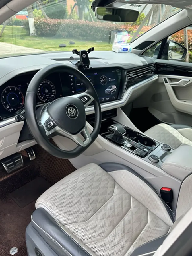 2019 Volkswagen Touareg 3.0T 340HP V6 8AT,autocango,china used car exporter,china ev exporter,chinese used car exporter,chinese used ev exporter