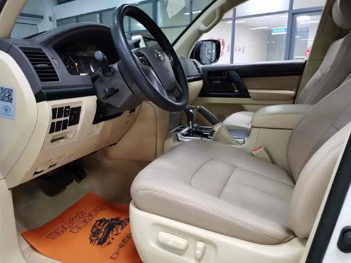 2016 Toyota Land Cruiser 4.0L 275HP V6 5AT,autocango,china used car exporter,china ev exporter,chinese used car exporter,chinese used ev exporter