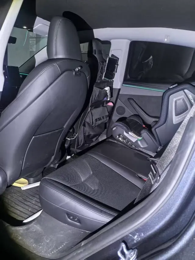 2025 Tesla Model Y BEV 78.4KWH,autocango,china used car exporter,china ev exporter,chinese used car exporter,chinese used ev exporter