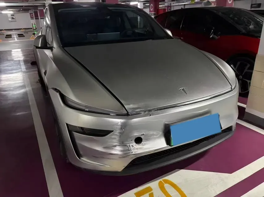 2025 Tesla Model Y BEV 78.4KWH,autocango,china used car exporter,china ev exporter,chinese used car exporter,chinese used ev exporter