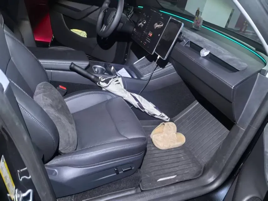 2025 Tesla Model Y BEV 78.4KWH,autocango,china used car exporter,china ev exporter,chinese used car exporter,chinese used ev exporter