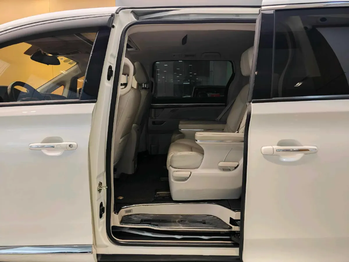 2018 GAC Trumpchi M8 2.0T 201HP L4 6AT,autocango,china used car exporter,china ev exporter,chinese used car exporter,chinese used ev exporter