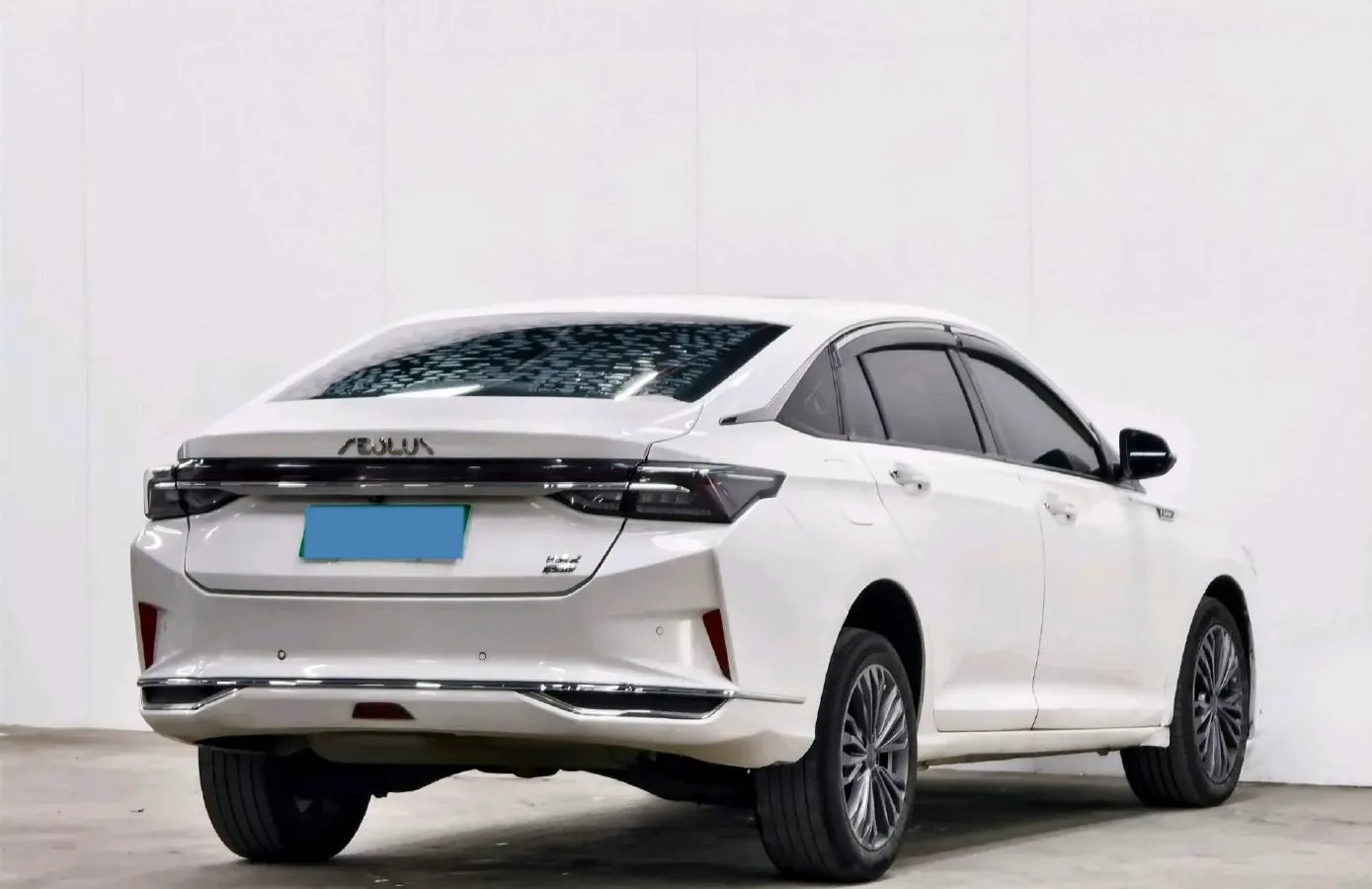2021 DongFeng Aeolus YiXuan MAX 1.5T 190HP L4 7DCT,autocango,china used car exporter,china ev exporter,chinese used car exporter,chinese used ev exporter