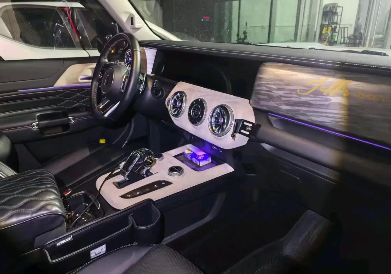 2023 Tank 300 2.0T 227HP L4 8AT,autocango,china used car exporter,china ev exporter,chinese used car exporter,chinese used ev exporter