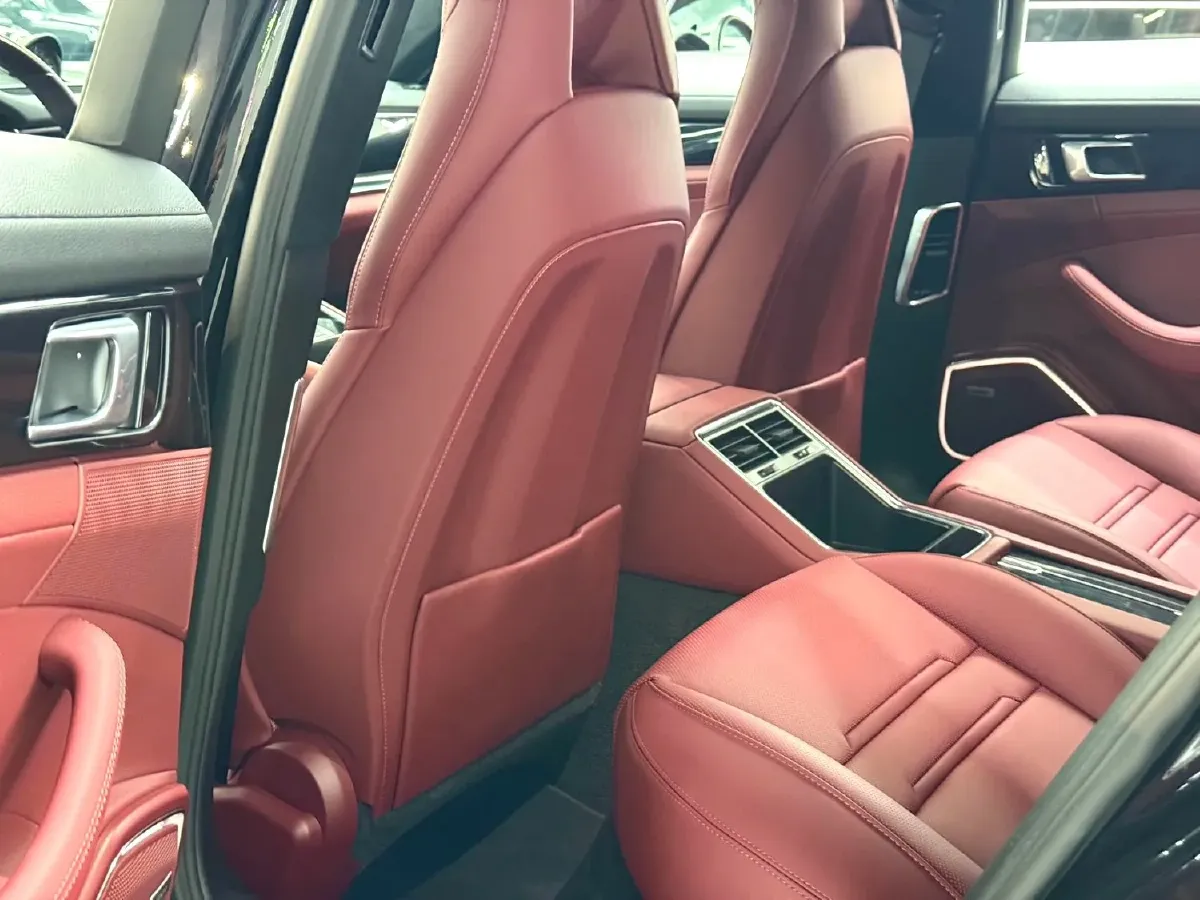 2021 Porsche Panamera 2.9T 330HP V6 8DCT,autocango,china used car exporter,china ev exporter,chinese used car exporter,chinese used ev exporter