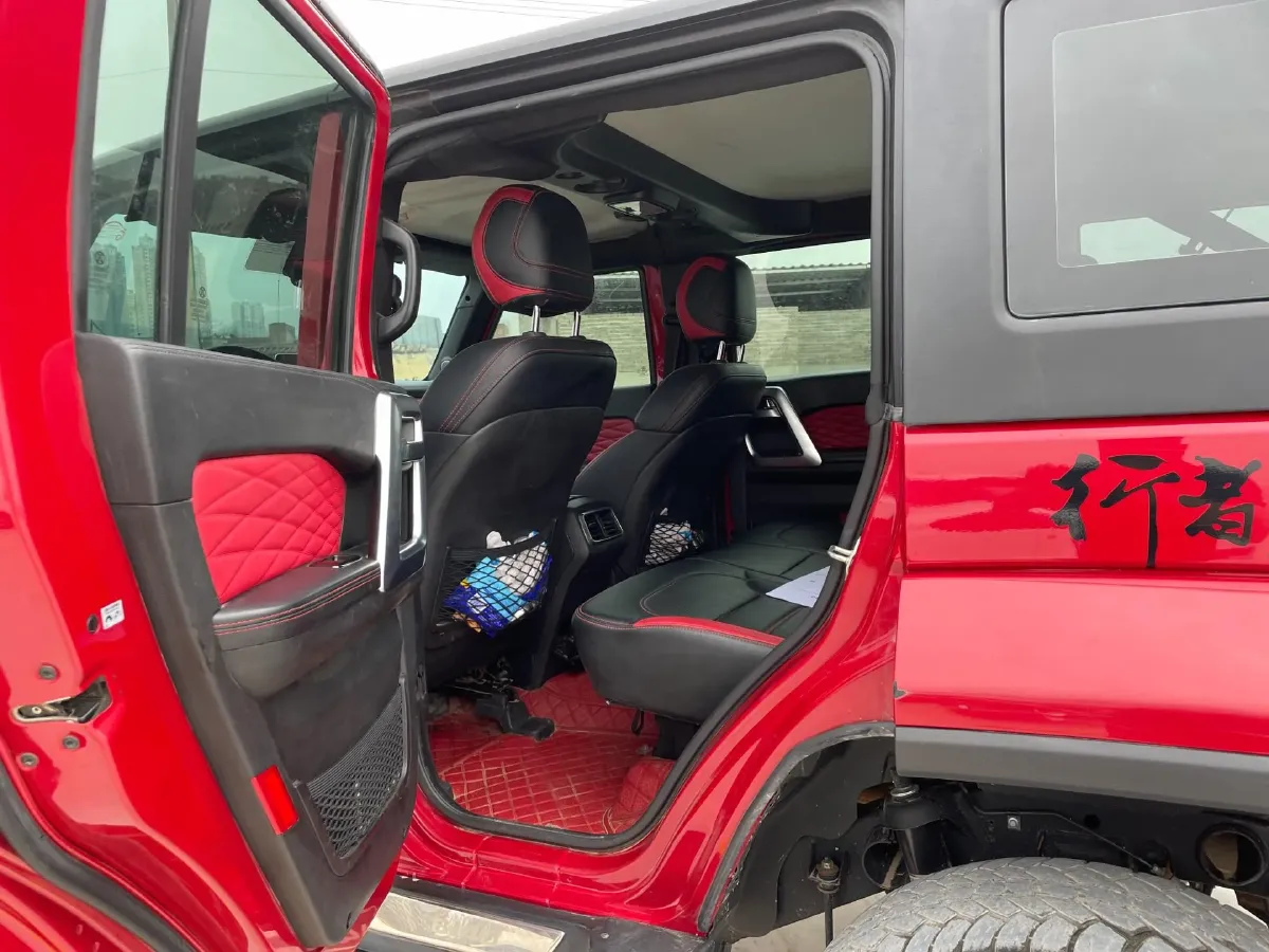 2018 Beijing BJ40 2.3T 250HP L4 6AT,autocango,china used car exporter,china ev exporter,chinese used car exporter,chinese used ev exporter