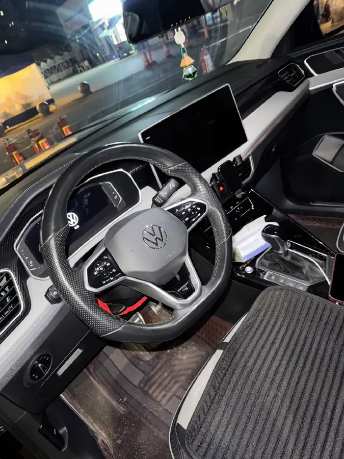 2024 Volkswagen Tayron X 2.0T 186HP L4 7DCT,autocango,china used car exporter,china ev exporter,chinese used car exporter,chinese used ev exporter