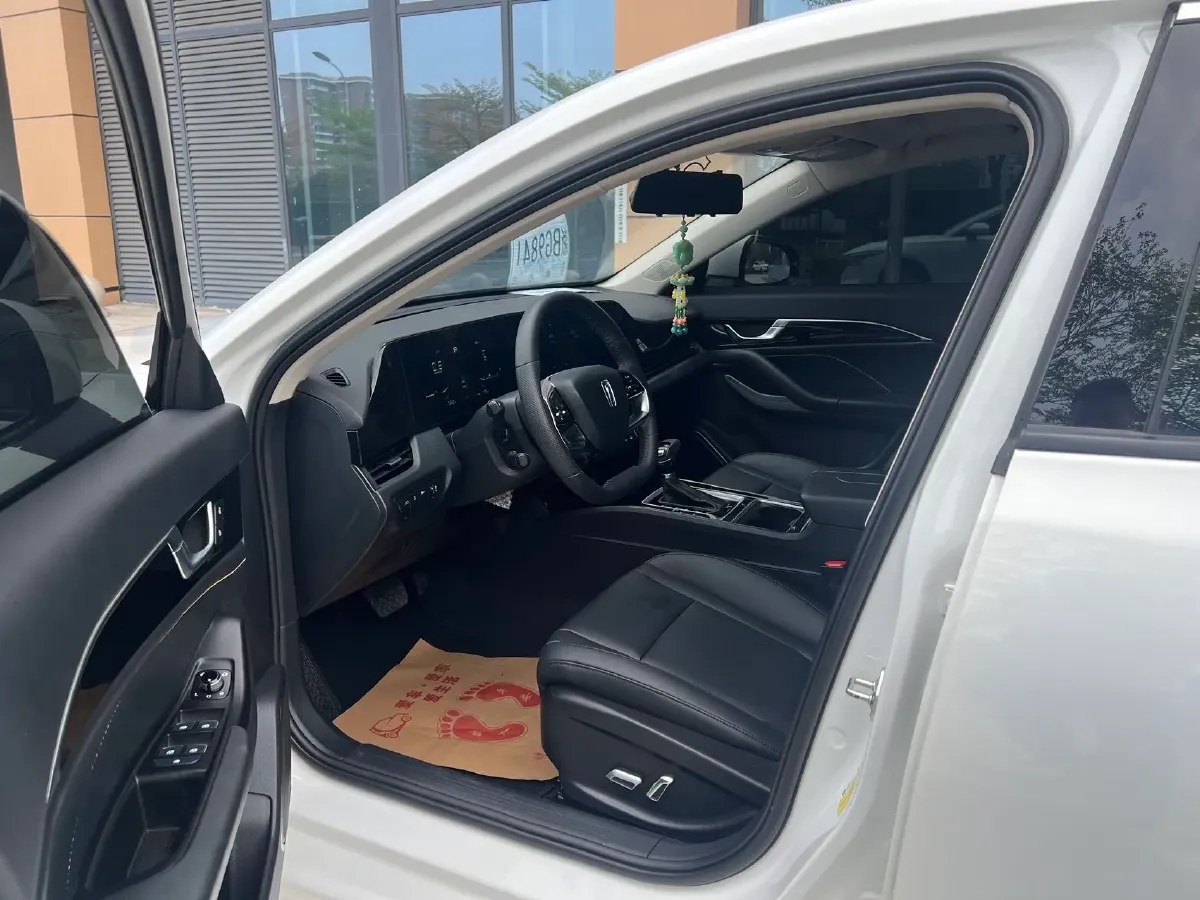 2021 Bestune B70 1.5T 169HP L4 7DCT,autocango,china used car exporter,china ev exporter,chinese used car exporter,chinese used ev exporter