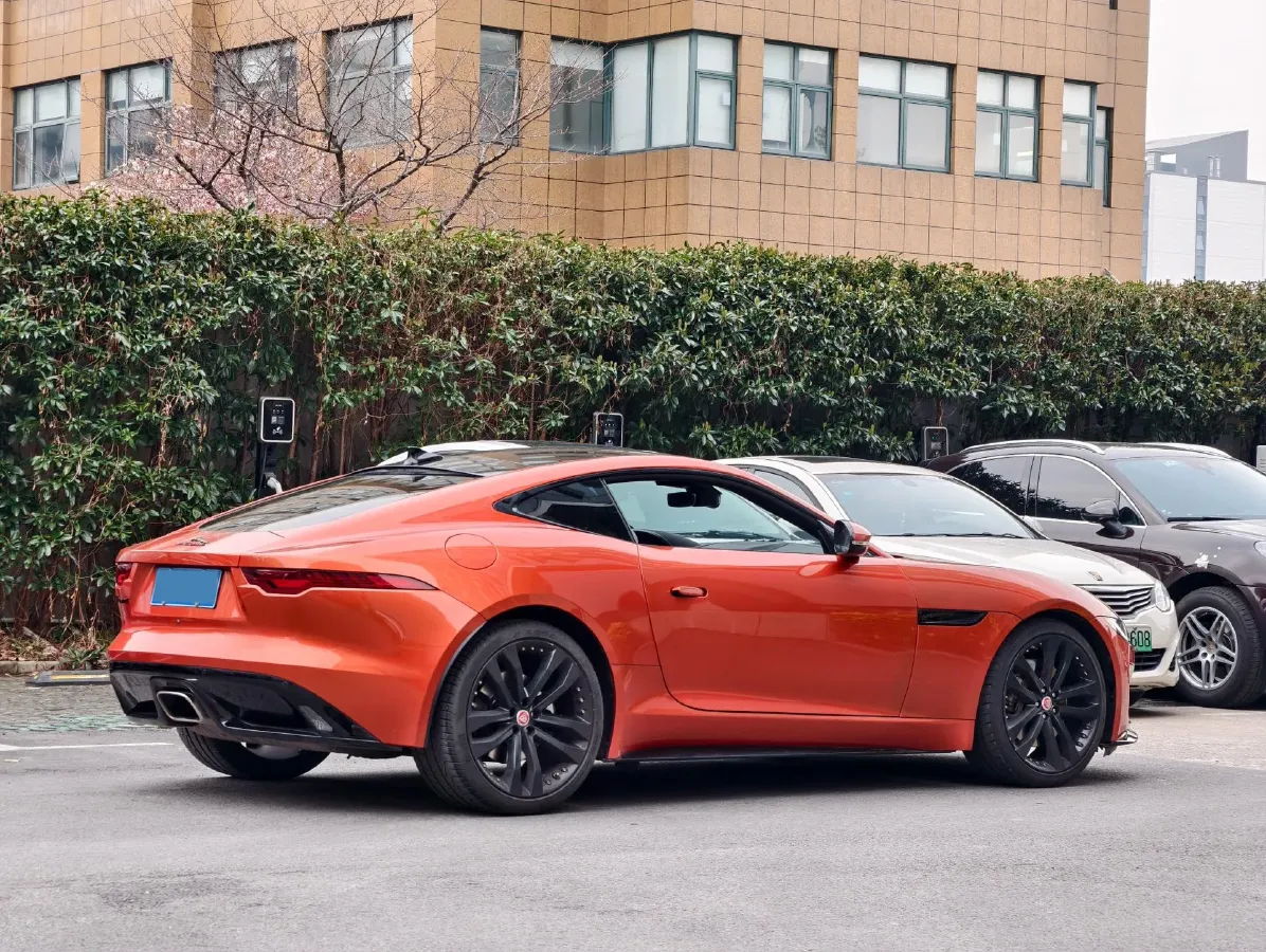 2023 Jaguar F-TYPE 2.0T 300HP L4 8AT,autocango,china used car exporter,china ev exporter,chinese used car exporter,chinese used ev exporter