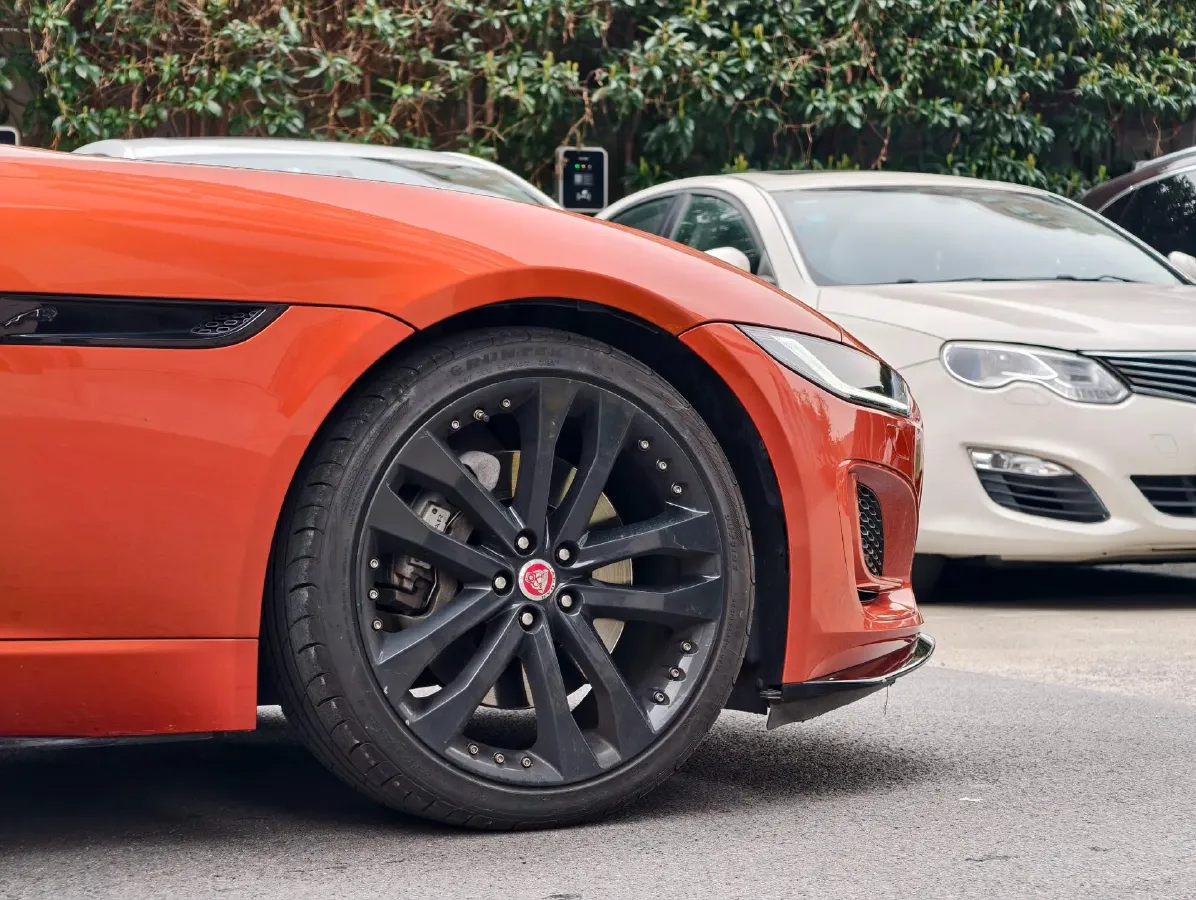 2023 Jaguar F-TYPE 2.0T 300HP L4 8AT,autocango,china used car exporter,china ev exporter,chinese used car exporter,chinese used ev exporter