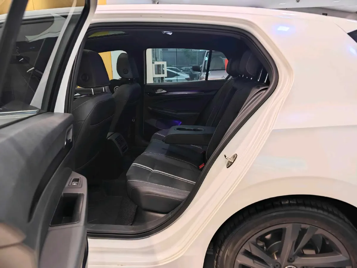 2021 Volkswagen Golf 1.4T 150HP L4 7DCT,autocango,china used car exporter,china ev exporter,chinese used car exporter,chinese used ev exporter