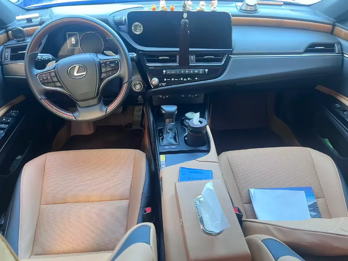 2022 Lexus ES 2.0L 173HP L4 CVT,autocango,china used car exporter,china ev exporter,chinese used car exporter,chinese used ev exporter