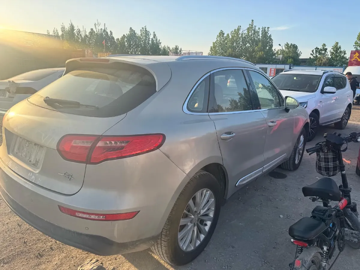 2017 Zotye SR9 2.0T 190HP L4 6DCT,autocango,china used car exporter,china ev exporter,chinese used car exporter,chinese used ev exporter