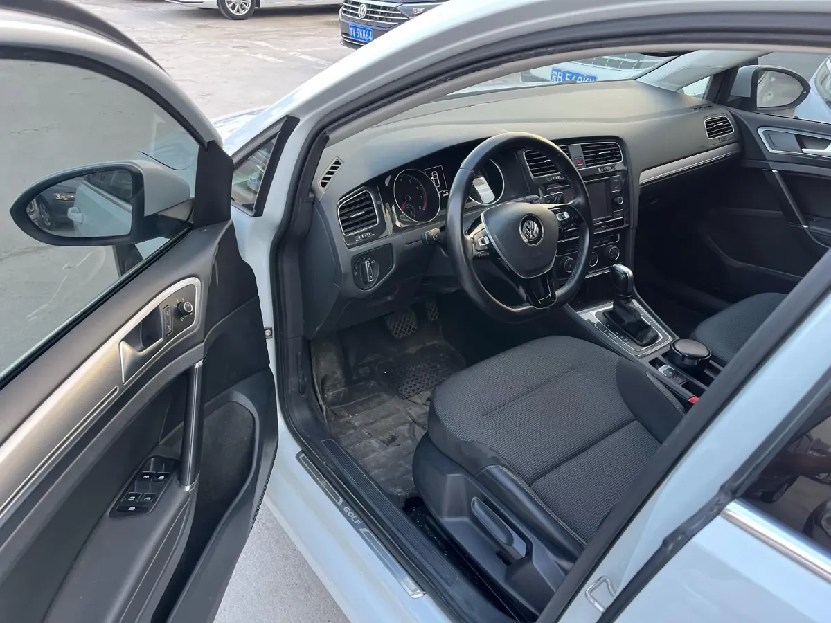 2018 Volkswagen Golf 1.4T 131HP L4 7DCT,autocango,china used car exporter,china ev exporter,chinese used car exporter,chinese used ev exporter