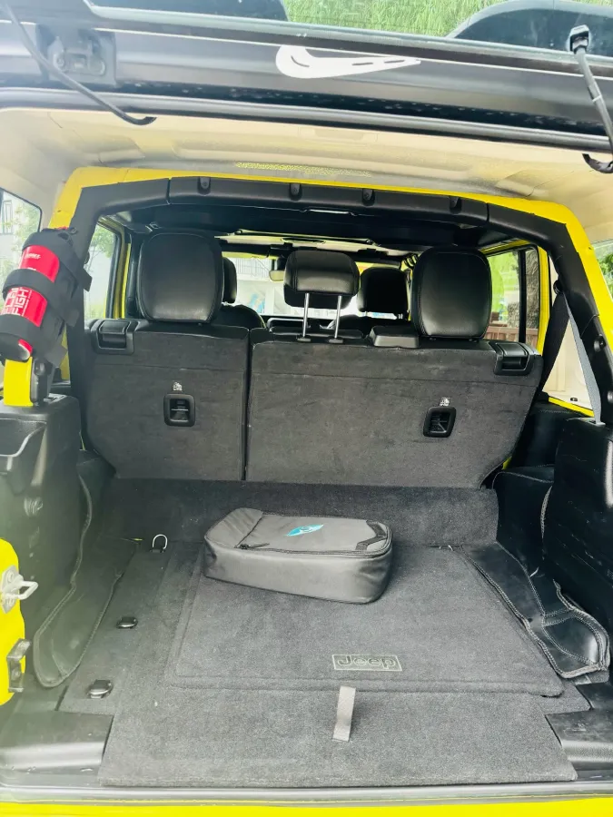 2021 Jeep Wrangler 2.0T 266HP L4 8AT PHEV 17KWH,autocango,china used car exporter,china ev exporter,chinese used car exporter,chinese used ev exporter