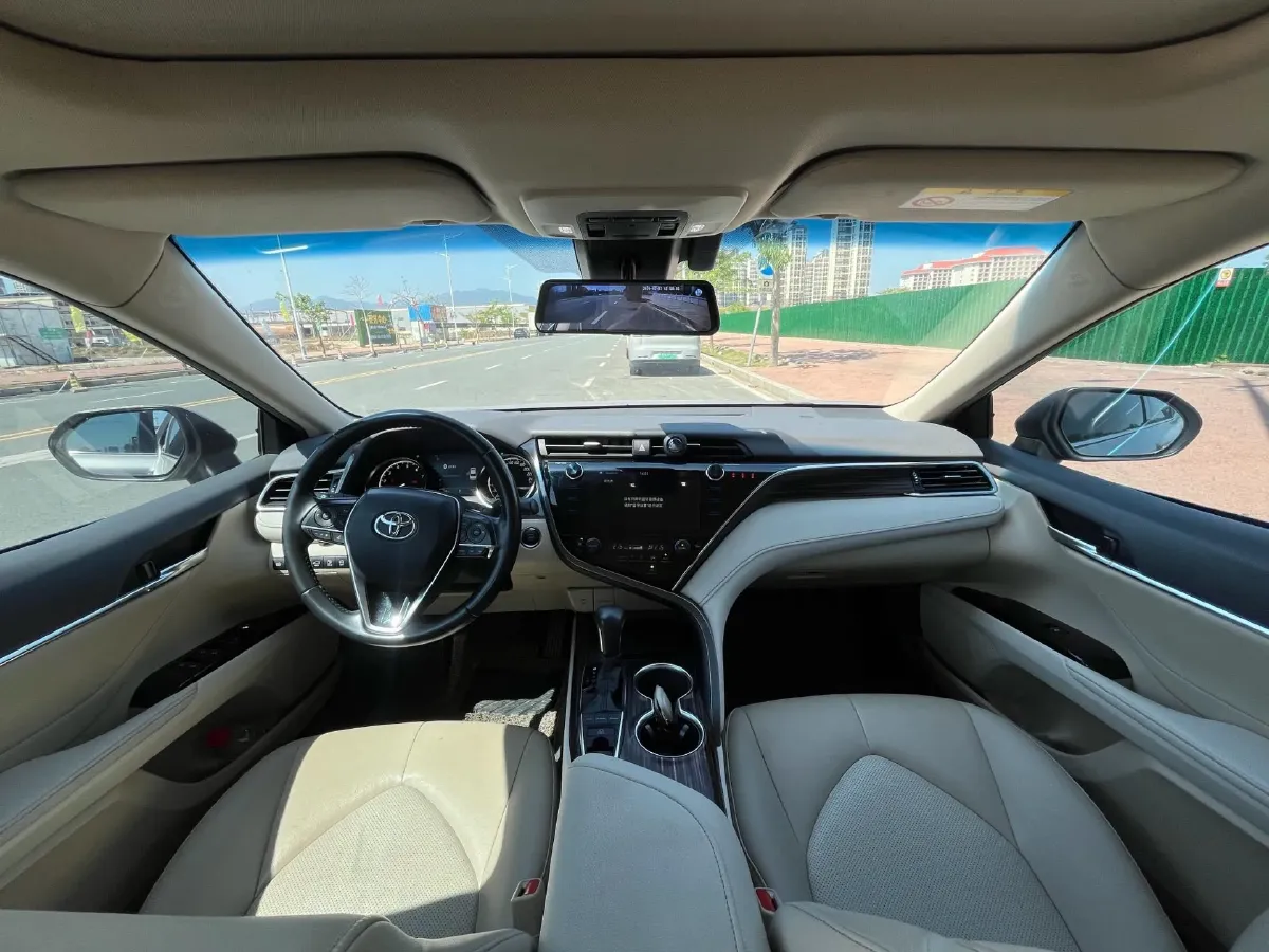 2019 Toyota Camry 2.5L 209HP L4 8AT,autocango,china used car exporter,china ev exporter,chinese used car exporter,chinese used ev exporter