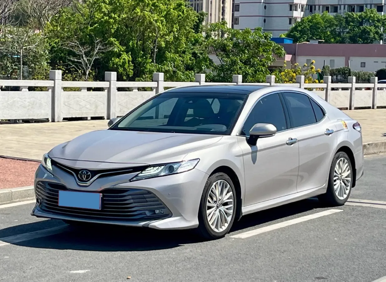 2019 Toyota Camry 2.5L 209HP L4 8AT,autocango,china used car exporter,china ev exporter,chinese used car exporter,chinese used ev exporter
