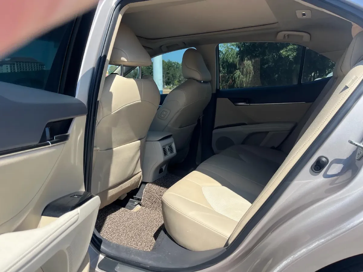 2019 Toyota Camry 2.5L 209HP L4 8AT,autocango,china used car exporter,china ev exporter,chinese used car exporter,chinese used ev exporter