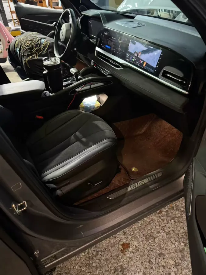 2024 Geely Monjaro 2.0T 238HP L4 8AT,autocango,china used car exporter,china ev exporter,chinese used car exporter,chinese used ev exporter