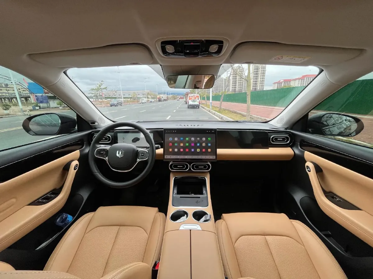 2024 Leapmotor C11 BEV 69.2KWH,autocango,china used car exporter,china ev exporter,chinese used car exporter,chinese used ev exporter