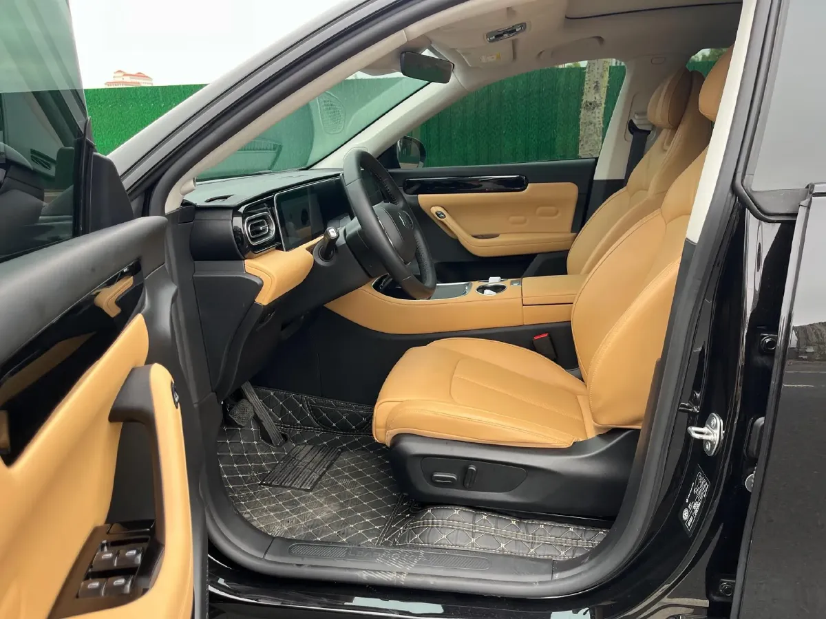 2024 Leapmotor C11 BEV 69.2KWH,autocango,china used car exporter,china ev exporter,chinese used car exporter,chinese used ev exporter