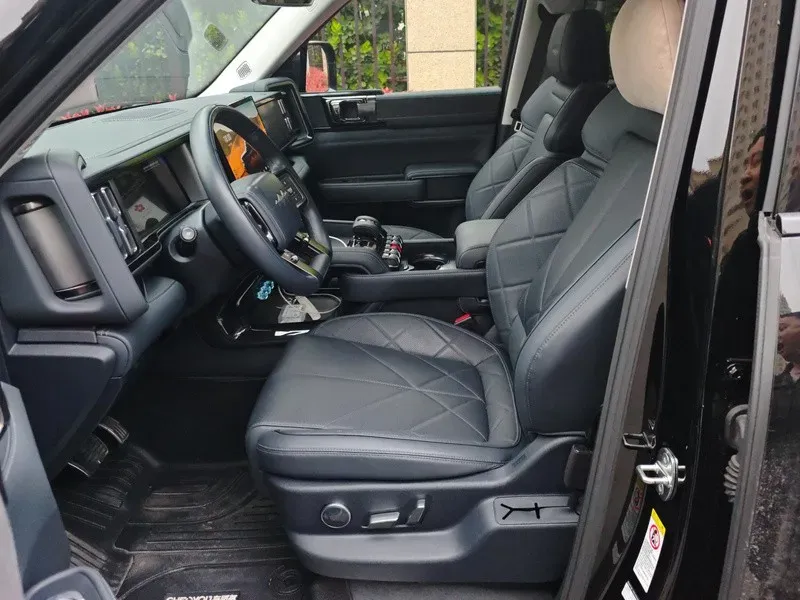 2023 FangChengBao Bao 5 1.5T 194HP L4 E-CVT PHEV 31.8KWH,autocango,china used car exporter,china ev exporter,chinese used car exporter,chinese used ev exporter