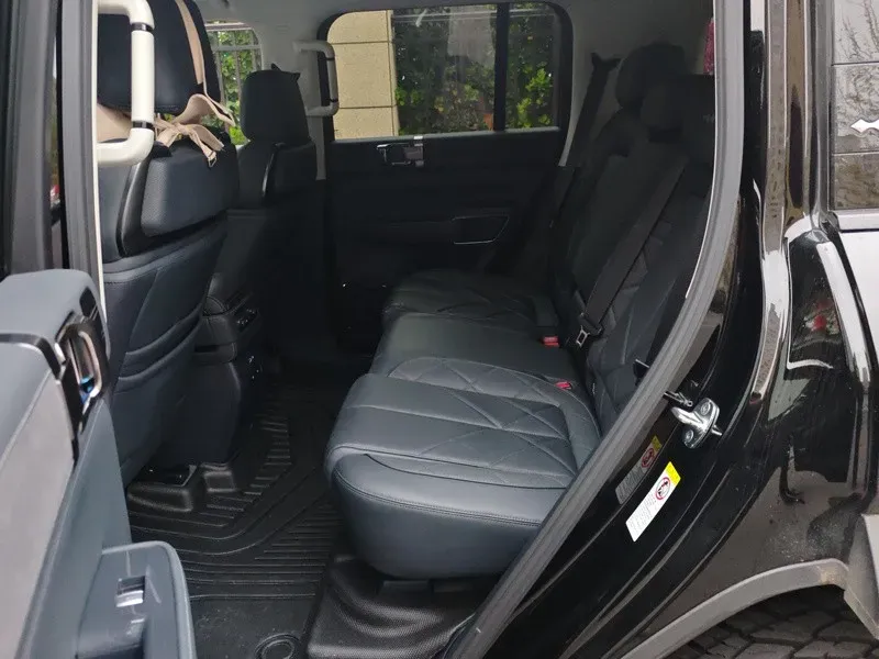 2023 FangChengBao Bao 5 1.5T 194HP L4 E-CVT PHEV 31.8KWH,autocango,china used car exporter,china ev exporter,chinese used car exporter,chinese used ev exporter