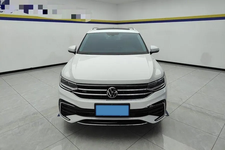2024 Volkswagen Tiguan L 2.0T 186HP L4 7DCT,autocango,china used car exporter,china ev exporter,chinese used car exporter,chinese used ev exporter