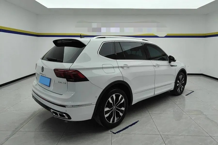 2024 Volkswagen Tiguan L 2.0T 186HP L4 7DCT,autocango,china used car exporter,china ev exporter,chinese used car exporter,chinese used ev exporter