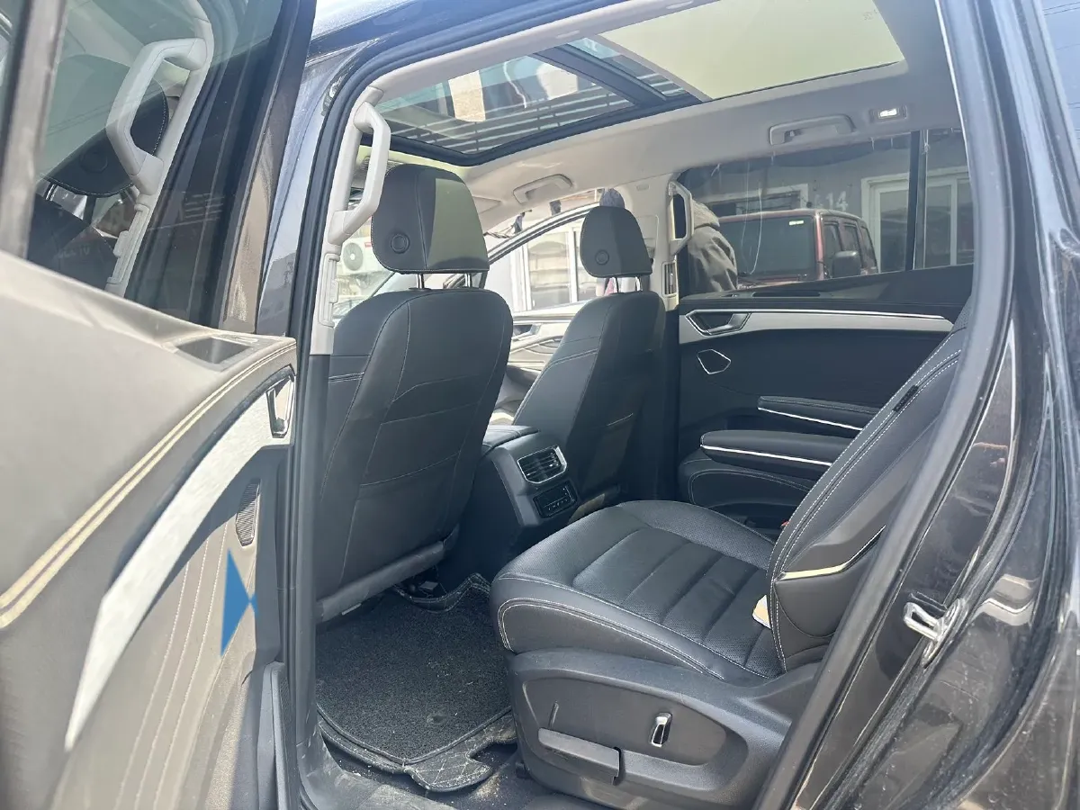 2021 Volkswagen Talagon 2.0T 220HP L4 7DCT,autocango,china used car exporter,china ev exporter,chinese used car exporter,chinese used ev exporter