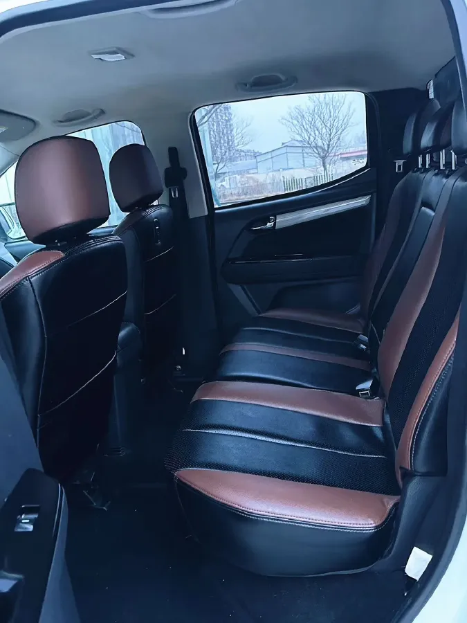 2018 Isuzu D-MAX 3.0T 177HP L4 6AT,autocango,china used car exporter,china ev exporter,chinese used car exporter,chinese used ev exporter