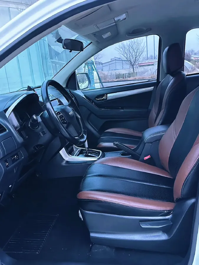 2018 Isuzu D-MAX 3.0T 177HP L4 6AT,autocango,china used car exporter,china ev exporter,chinese used car exporter,chinese used ev exporter