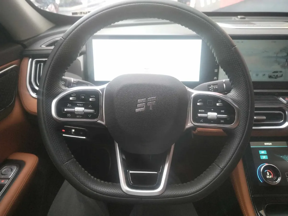 2024 Venucia VX6 BEV 62KWH,autocango,china used car exporter,china ev exporter,chinese used car exporter,chinese used ev exporter