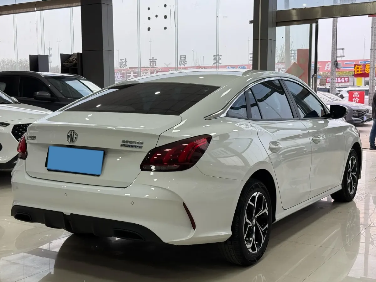 2023 MG 5 1.5L 129HP L4 5MT,autocango,china used car exporter,china ev exporter,chinese used car exporter,chinese used ev exporter